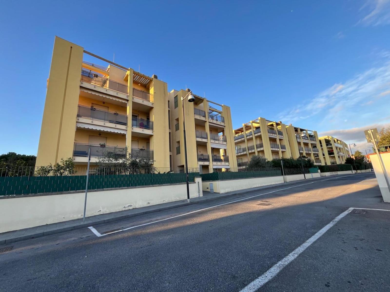 Dea Apartments Albenga Exteriör bild