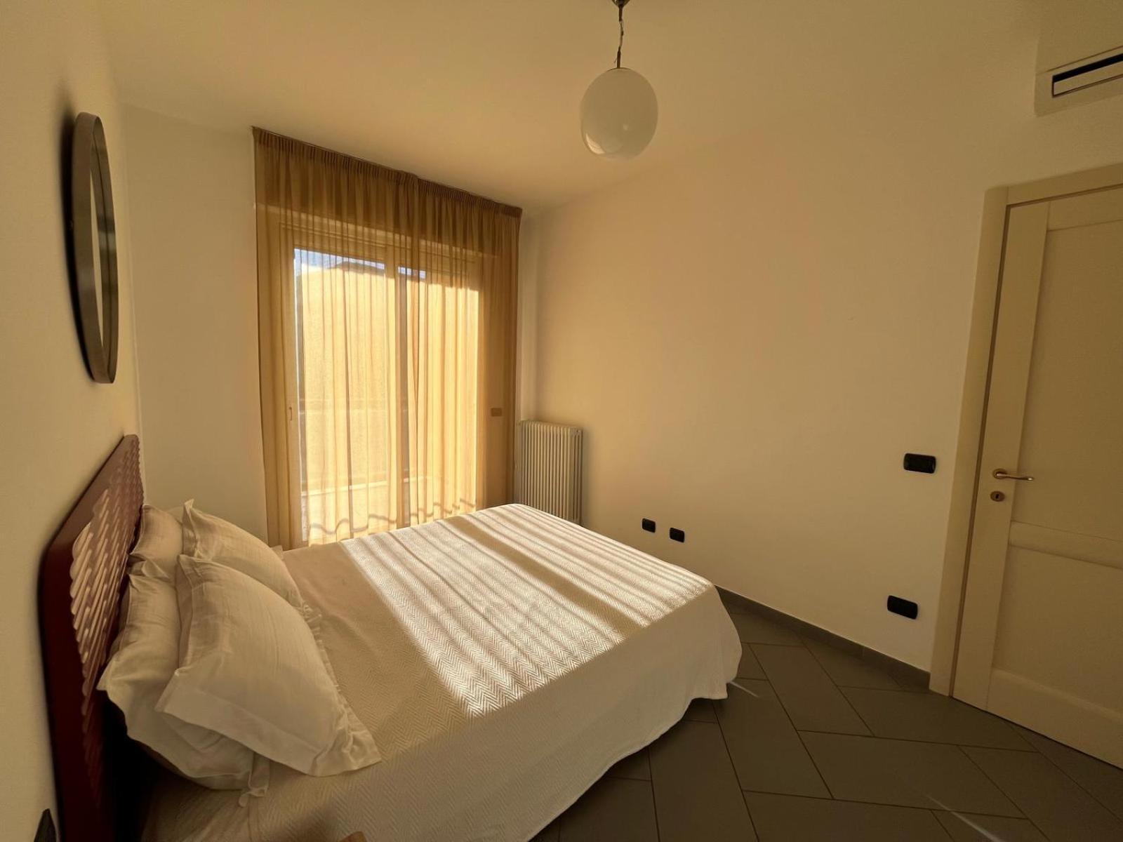 Dea Apartments Albenga Exteriör bild