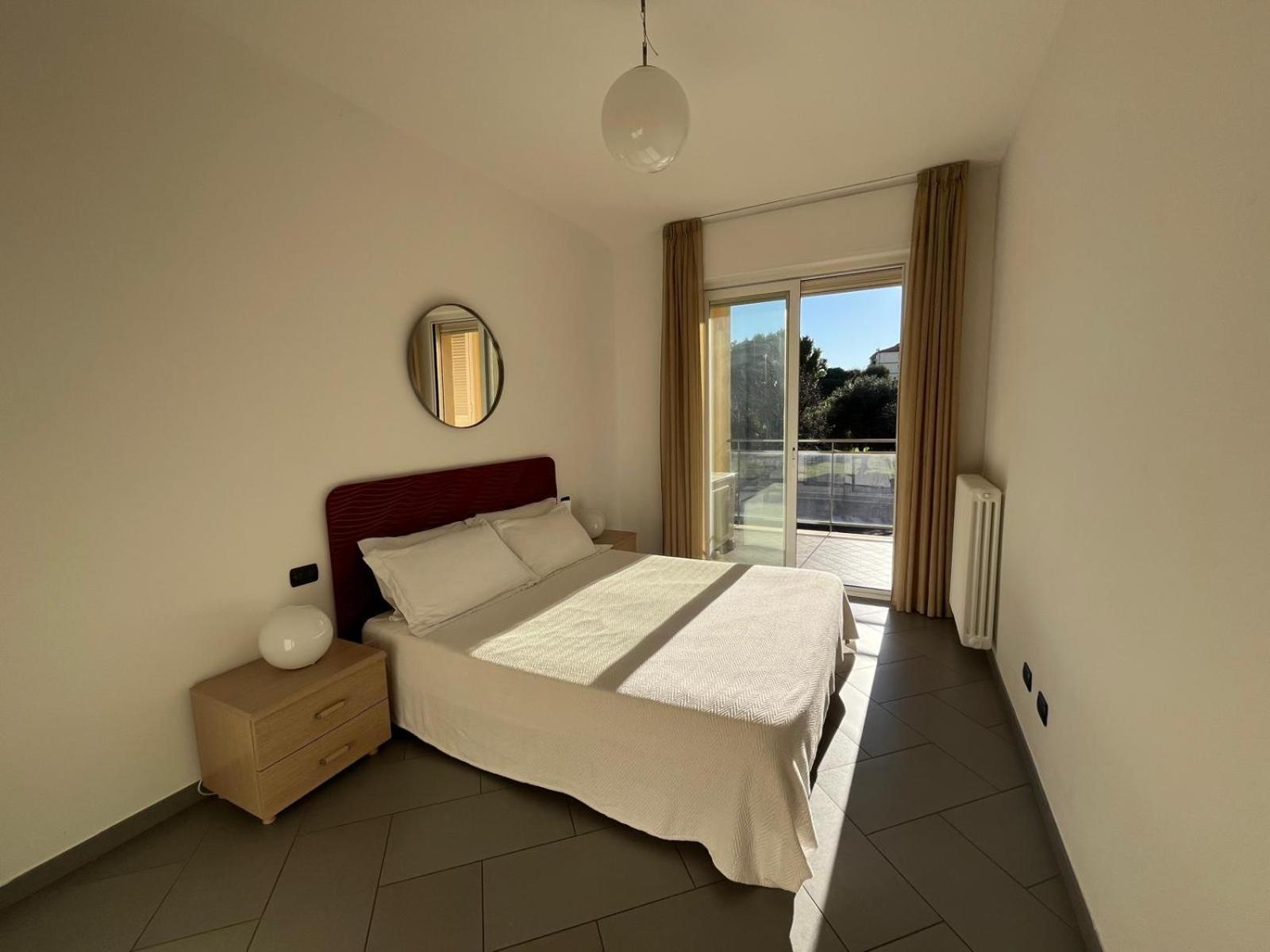 Dea Apartments Albenga Exteriör bild