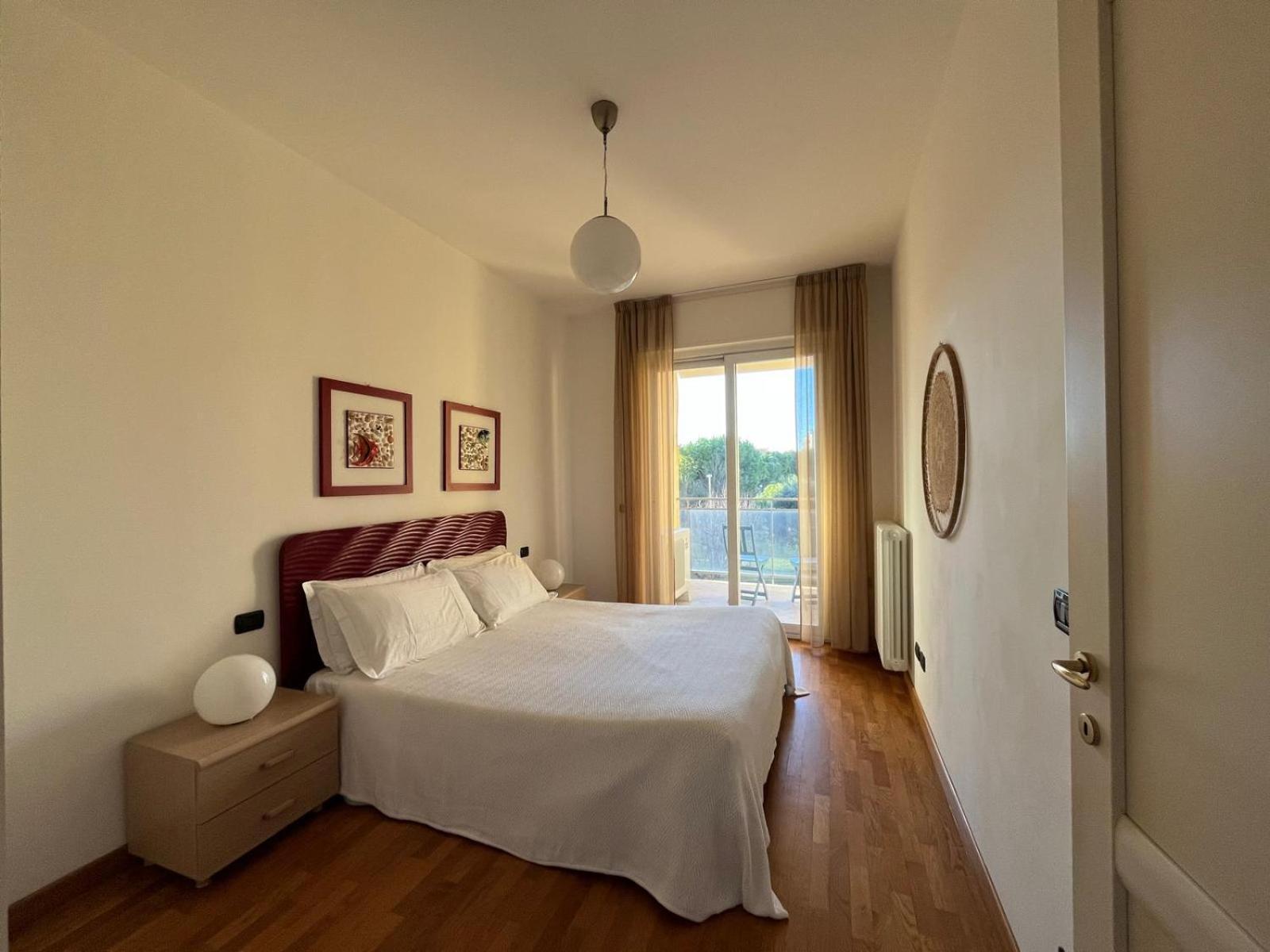 Dea Apartments Albenga Exteriör bild