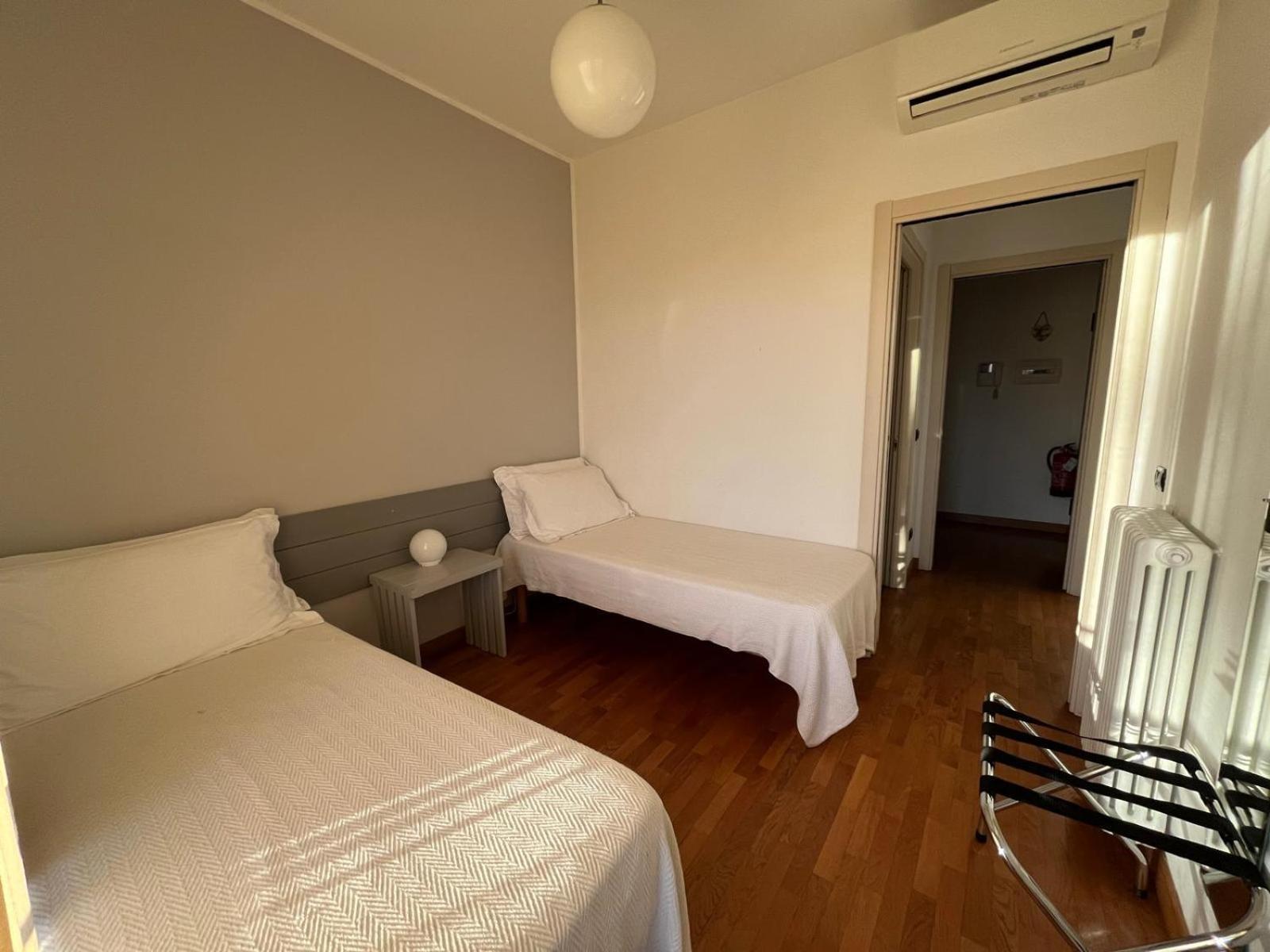 Dea Apartments Albenga Exteriör bild