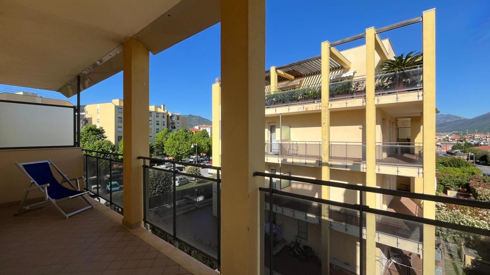 Dea Apartments Albenga Exteriör bild