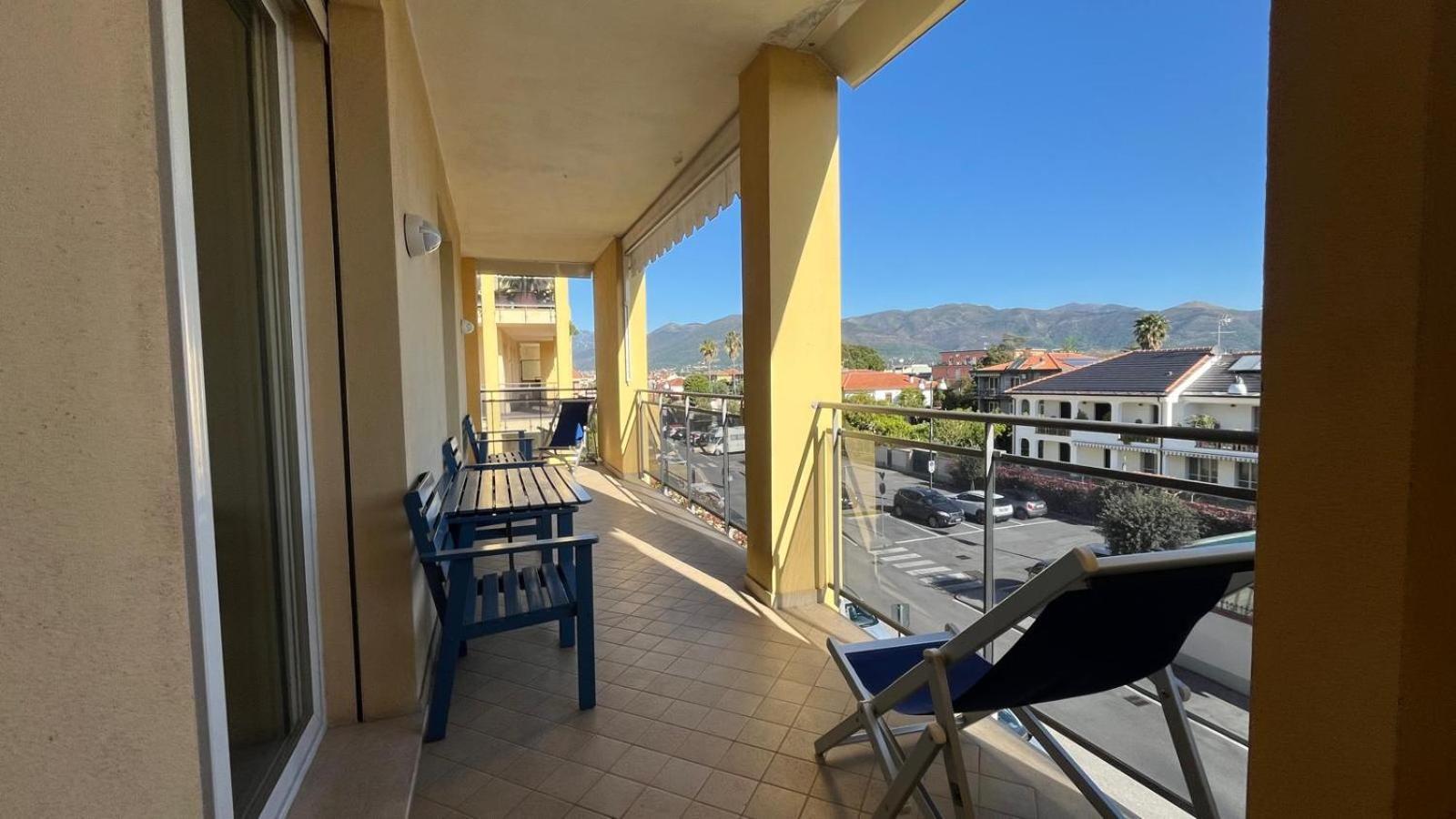 Dea Apartments Albenga Exteriör bild