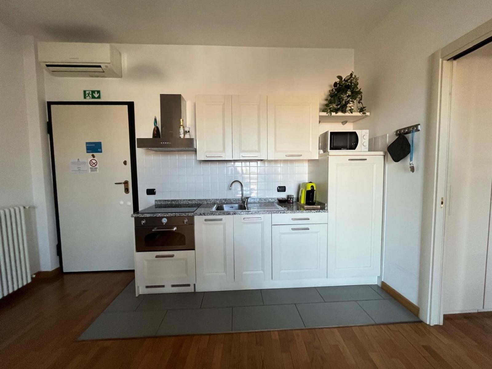 Dea Apartments Albenga Exteriör bild